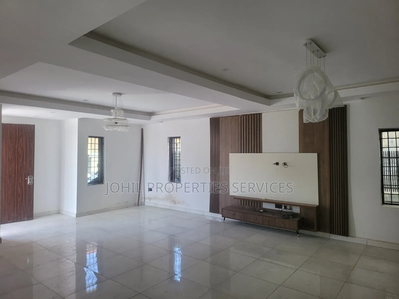 5bdrm Duplex in Citec Estate, Mbora for sale