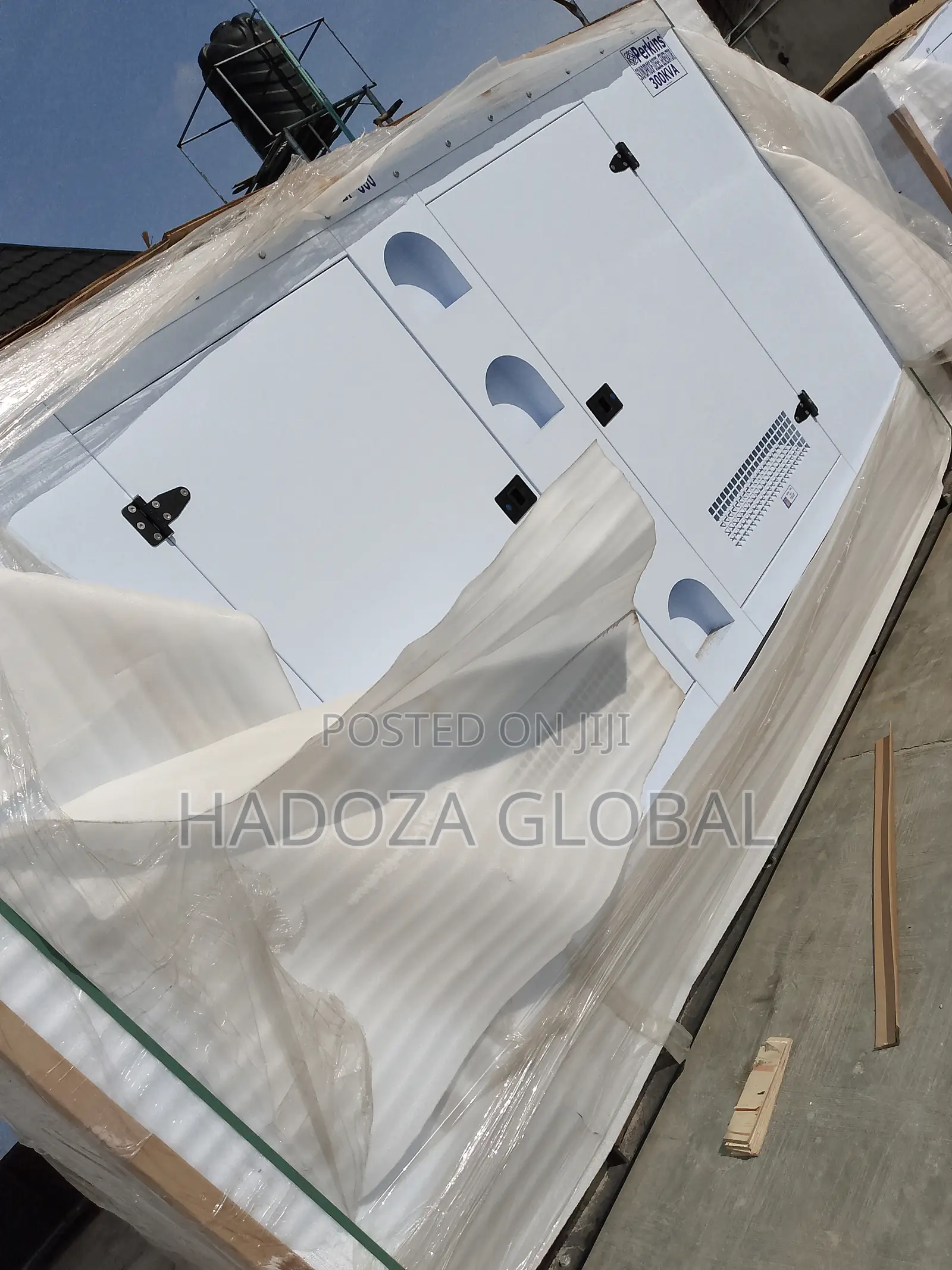 Rust-Resistant 300kva Soundproof Perkins Generator
