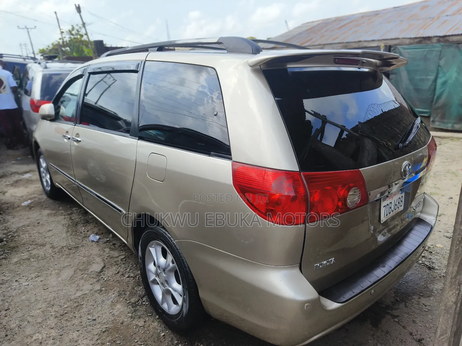 Toyota Sienna XLE Limited AWD 2006 Gold
