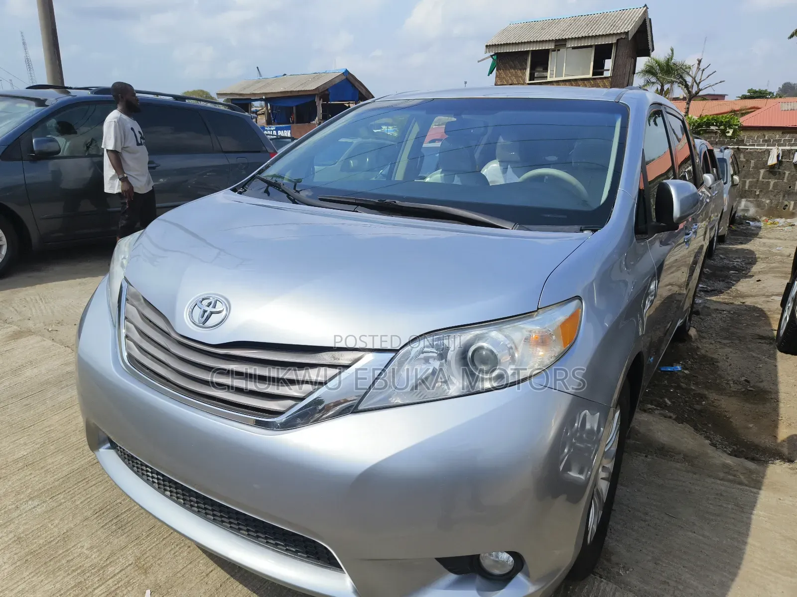 Toyota Sienna XLE 7 Passenger 2012 Silver