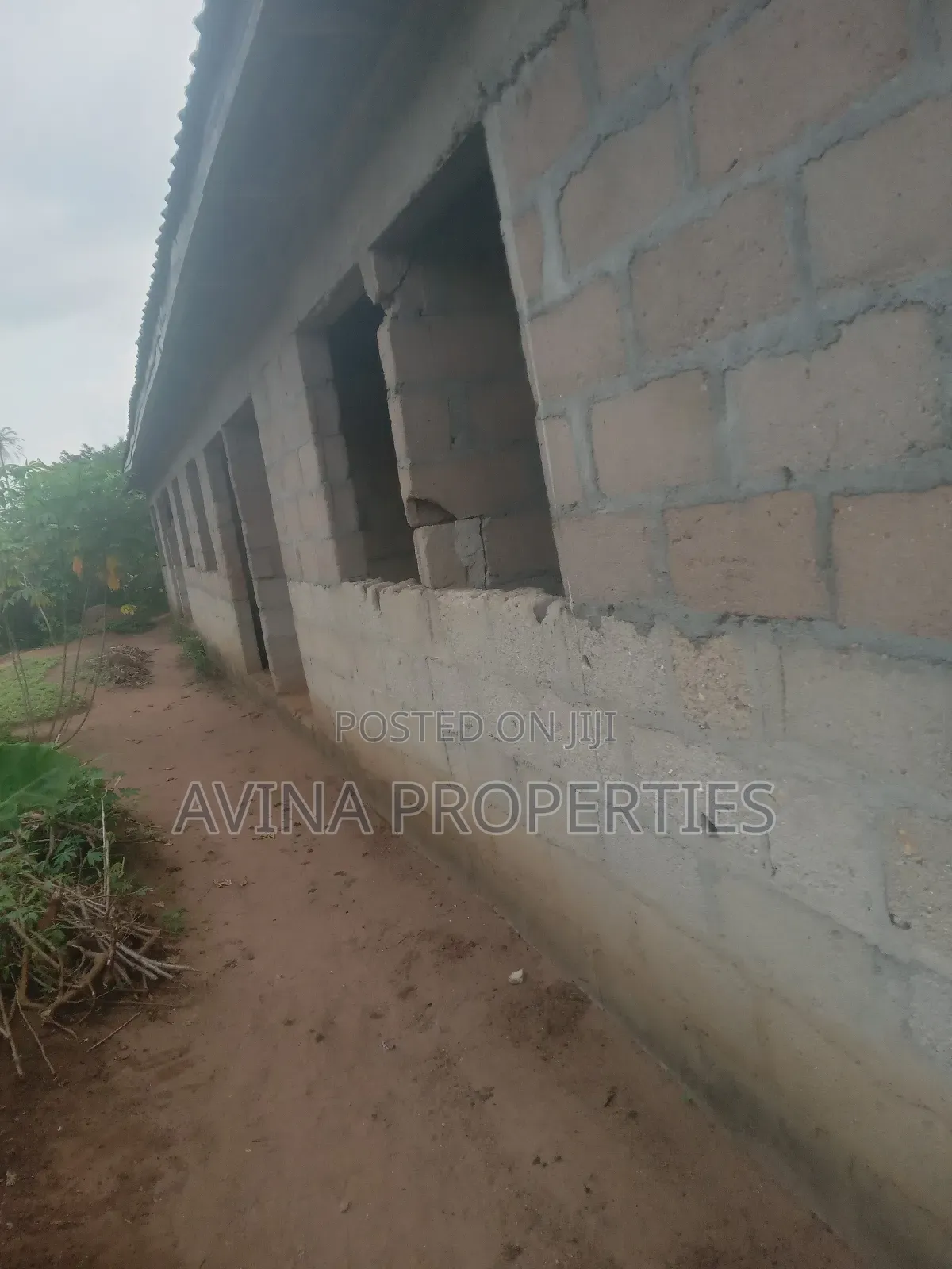 7 Unit of Self-Contained With Extra Plot for Sale