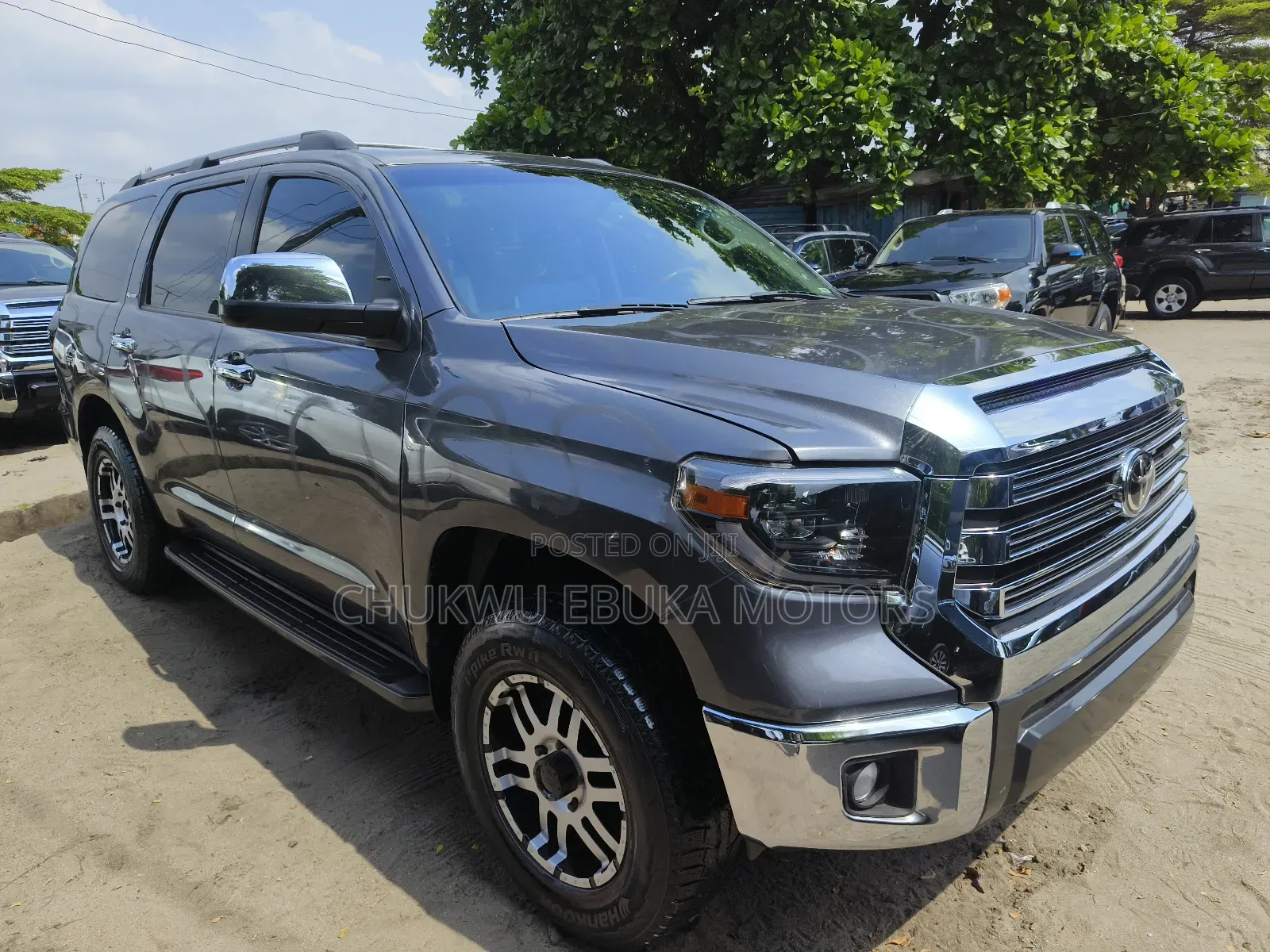 Toyota Sequoia Platinum 4x4 2019 Gray