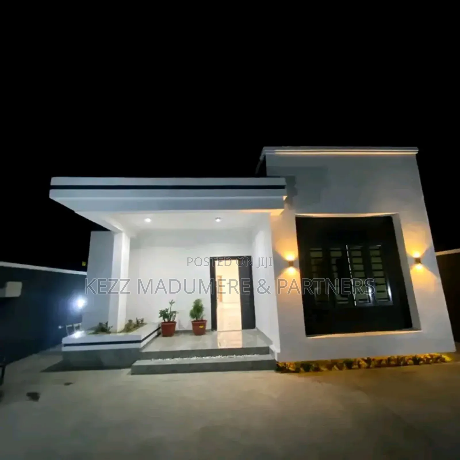 4bdrm Bungalow in Omachi Estate , for sale