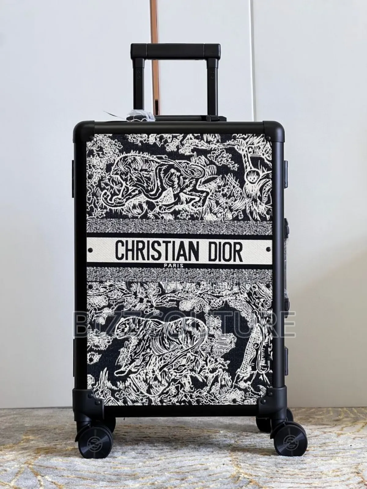 Original CHRISTIAN Dior Training Boxes Available in Store