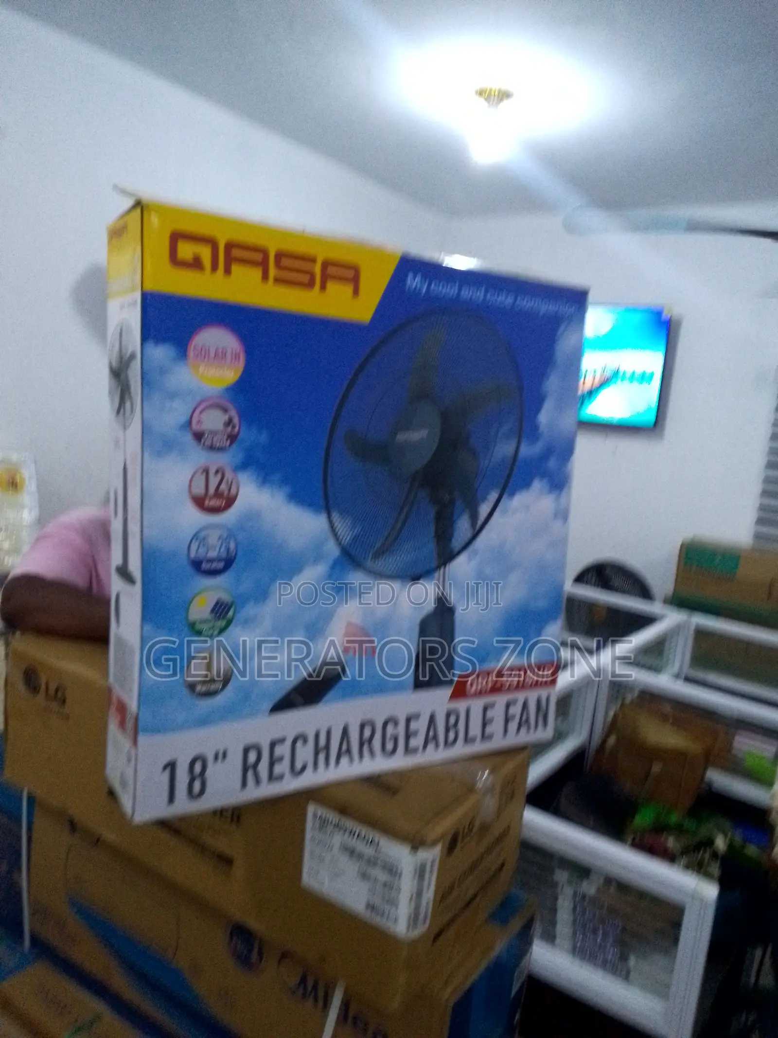 QASA 18" Inch Rechargeable Fan Durable Plastic Construction