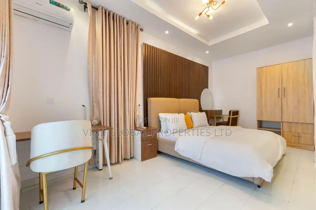 Luxury 2 Bedroom Apartment With Swimming Pool