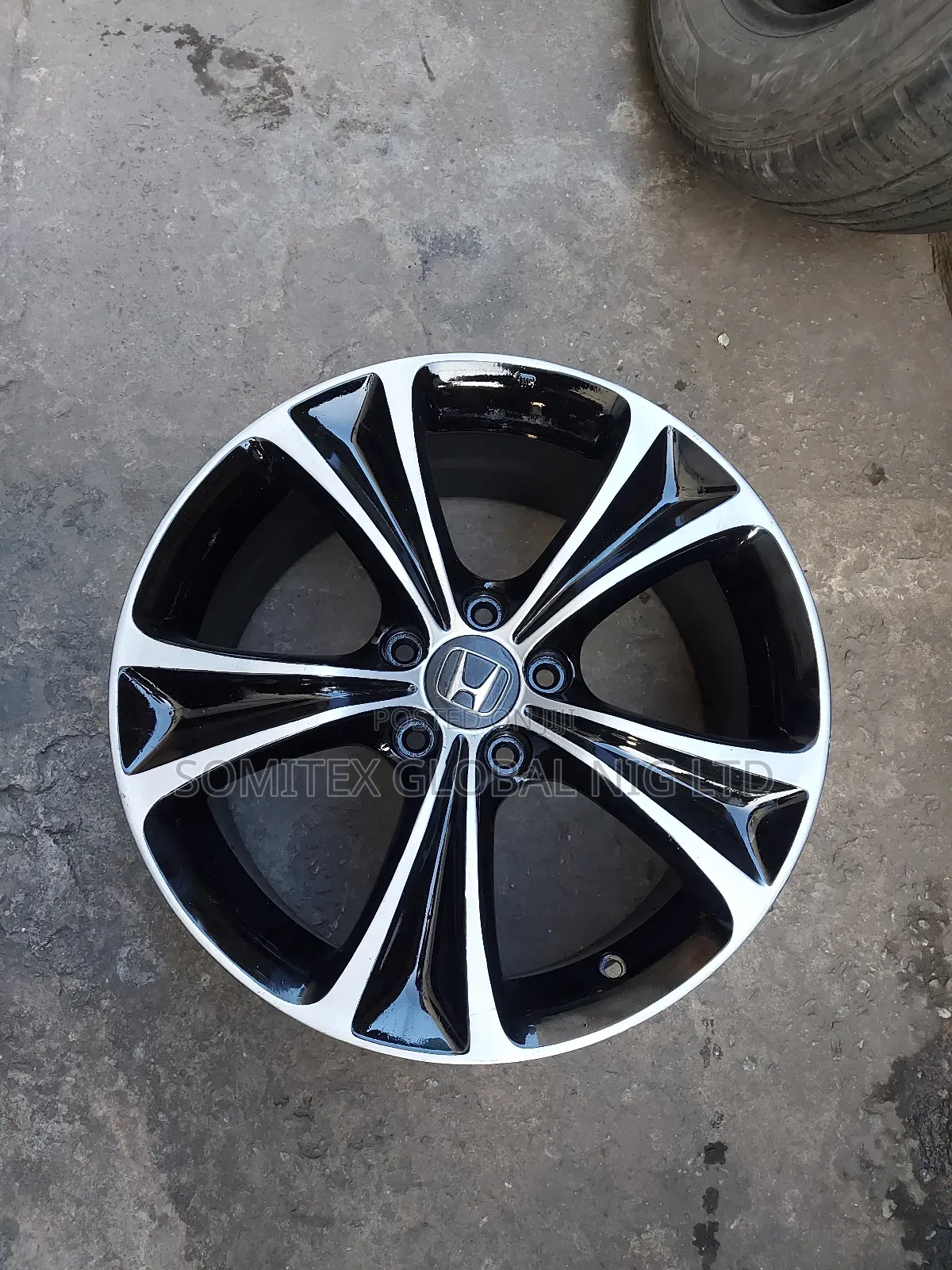 Alloyd Rim Honda 18inches!