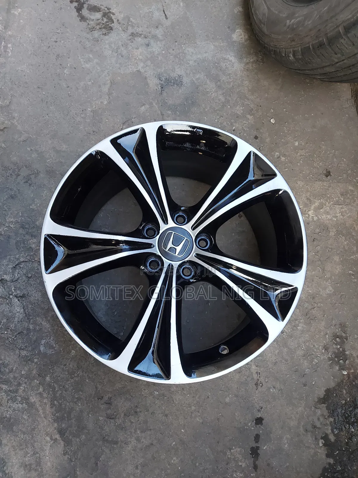 Alloyd Rim Honda 18inches!