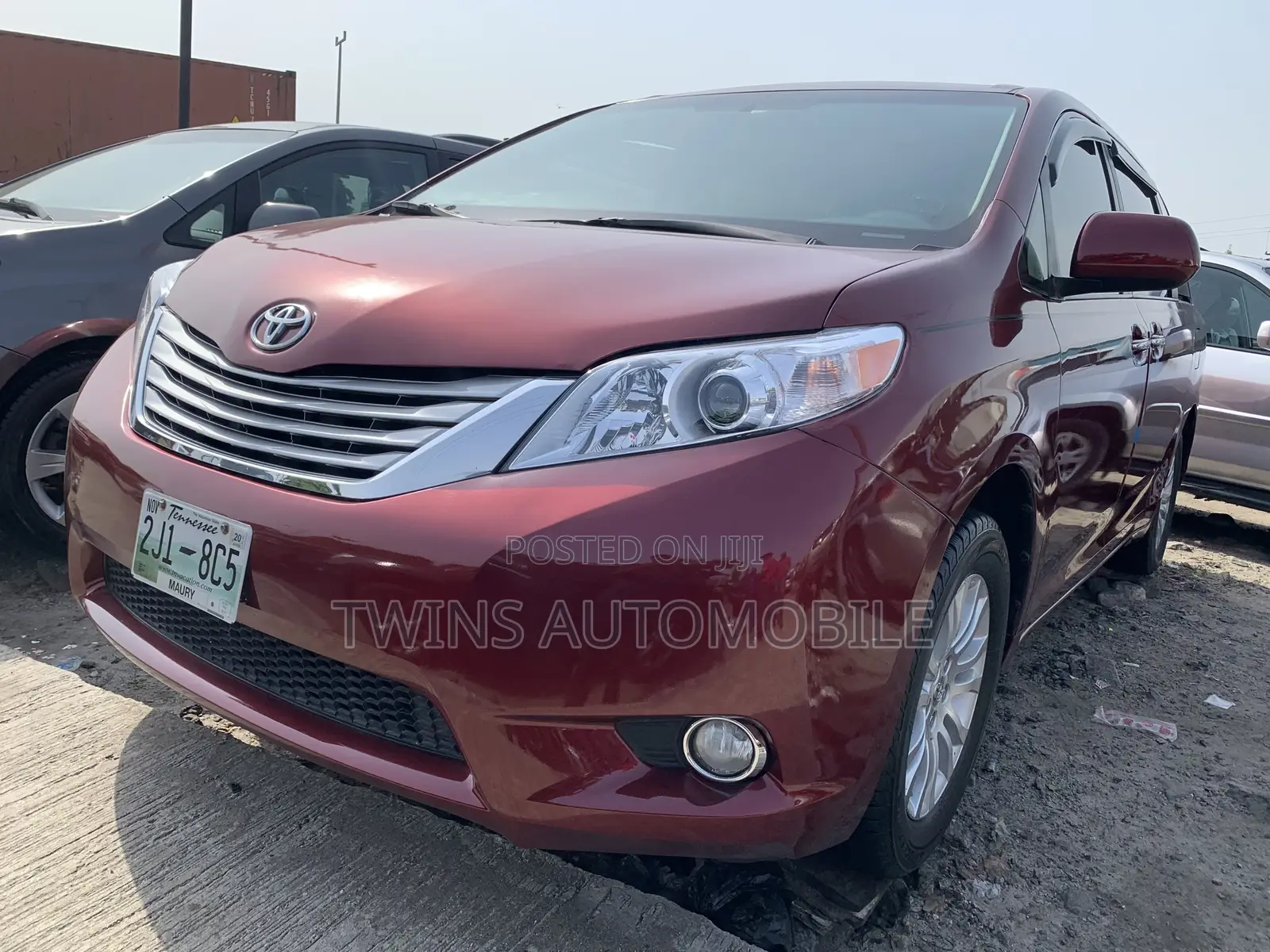 Toyota Sienna XLE AWD 7-Passenger 2013 Red