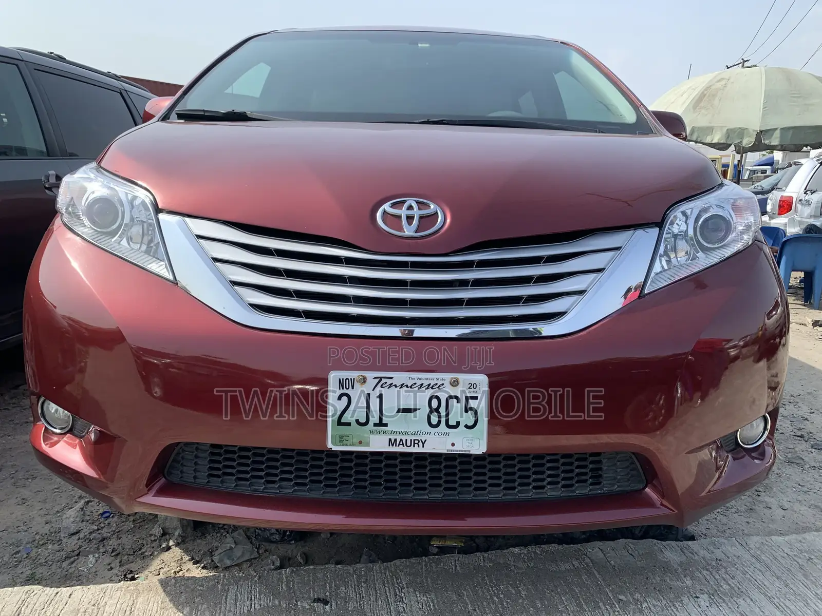 Toyota Sienna XLE AWD 7-Passenger 2013 Red