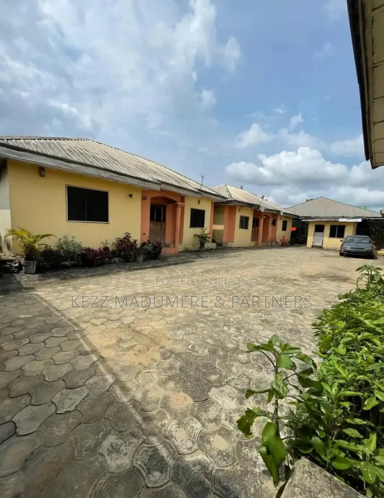 2bdrm Block of Flats in Rumuahulu , Port for sale
