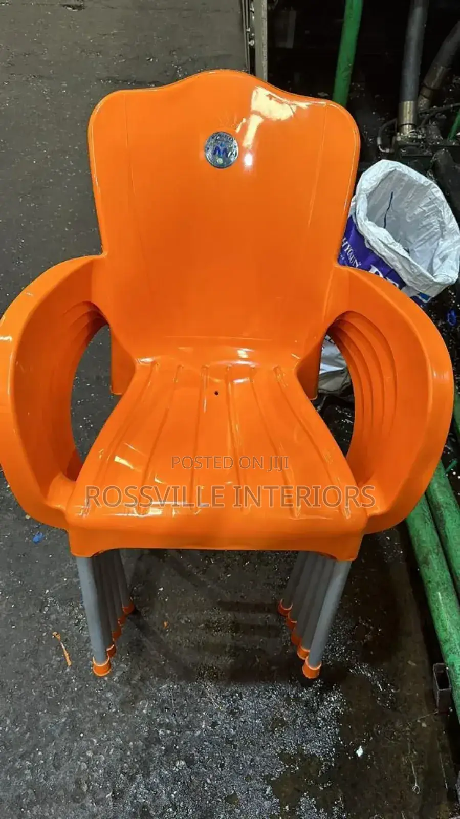 Plastic Chairs With Iron / Aluminium Legs