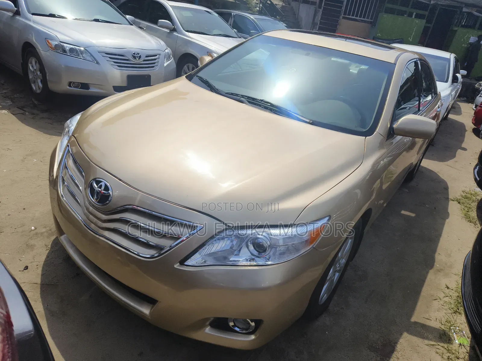 Toyota Camry 2010 Gold
