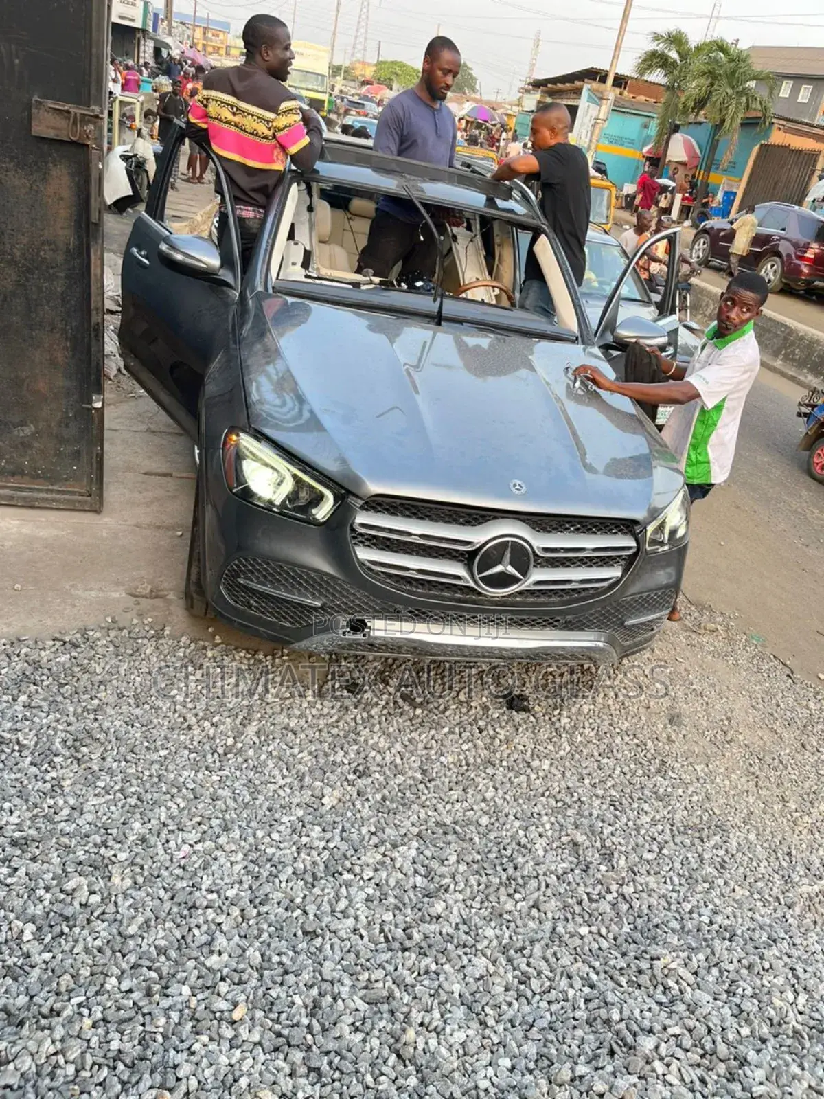We Deliver All Models of Windscreen Glass for Mercedes Gle