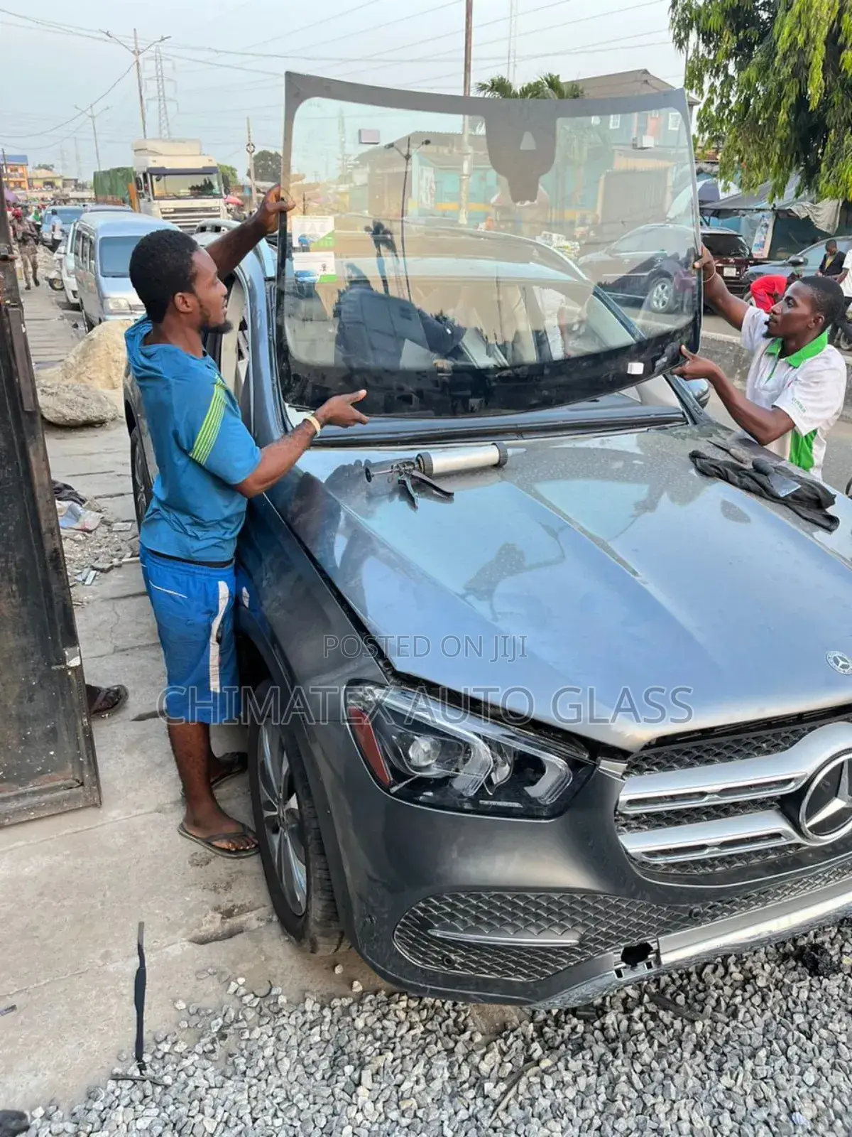 We Deliver and Install All Models of Luxury Windscreen