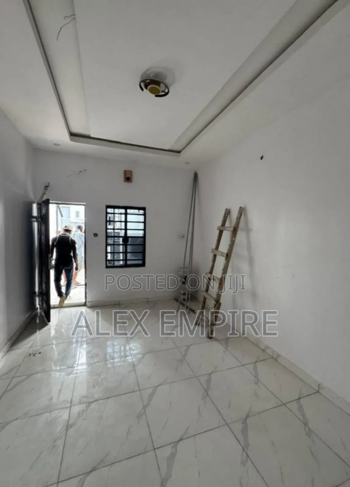 Mini Flat in Ago Palace for rent