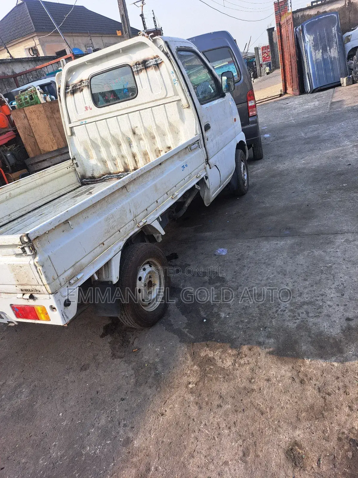 Suzuki APV Minibus 2010 White