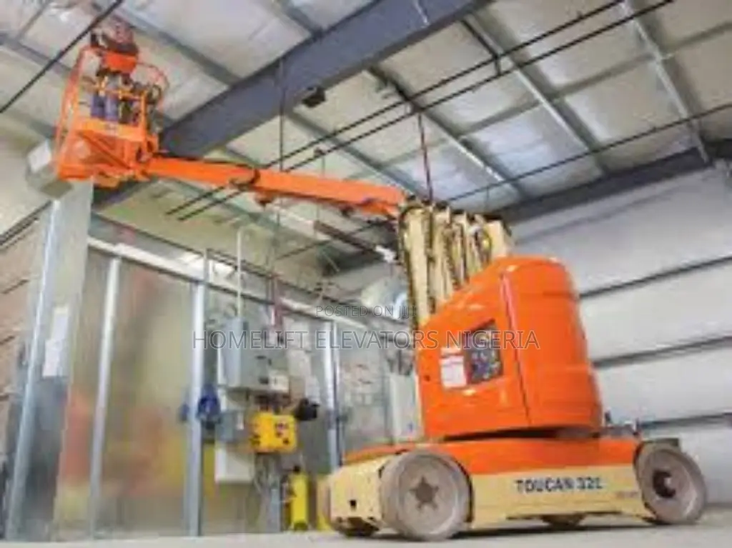 Automatic Vertical Elevated Man Working