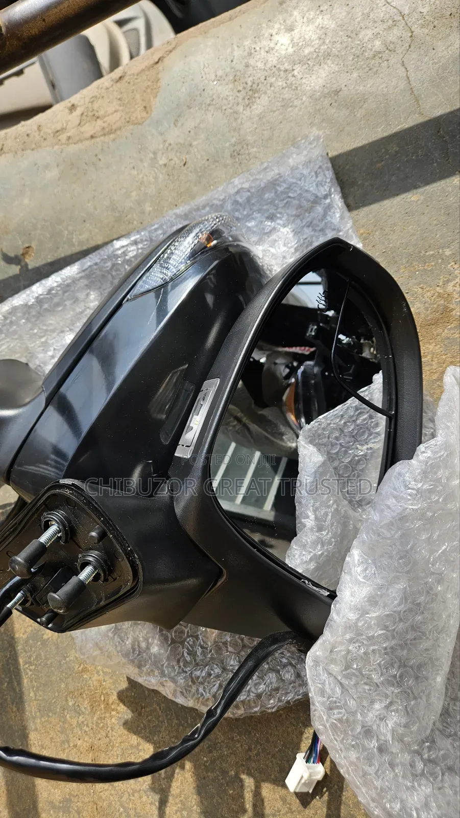 Side Mirror for Venza 2010/2015 With Pointer Side and Under