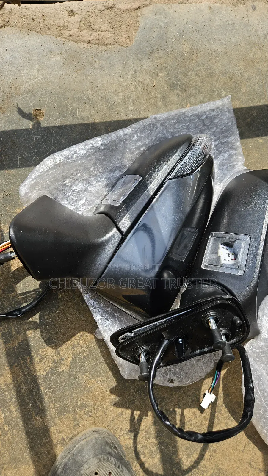 Side Mirror for Venza 2010/2015 With Pointer Side and Under