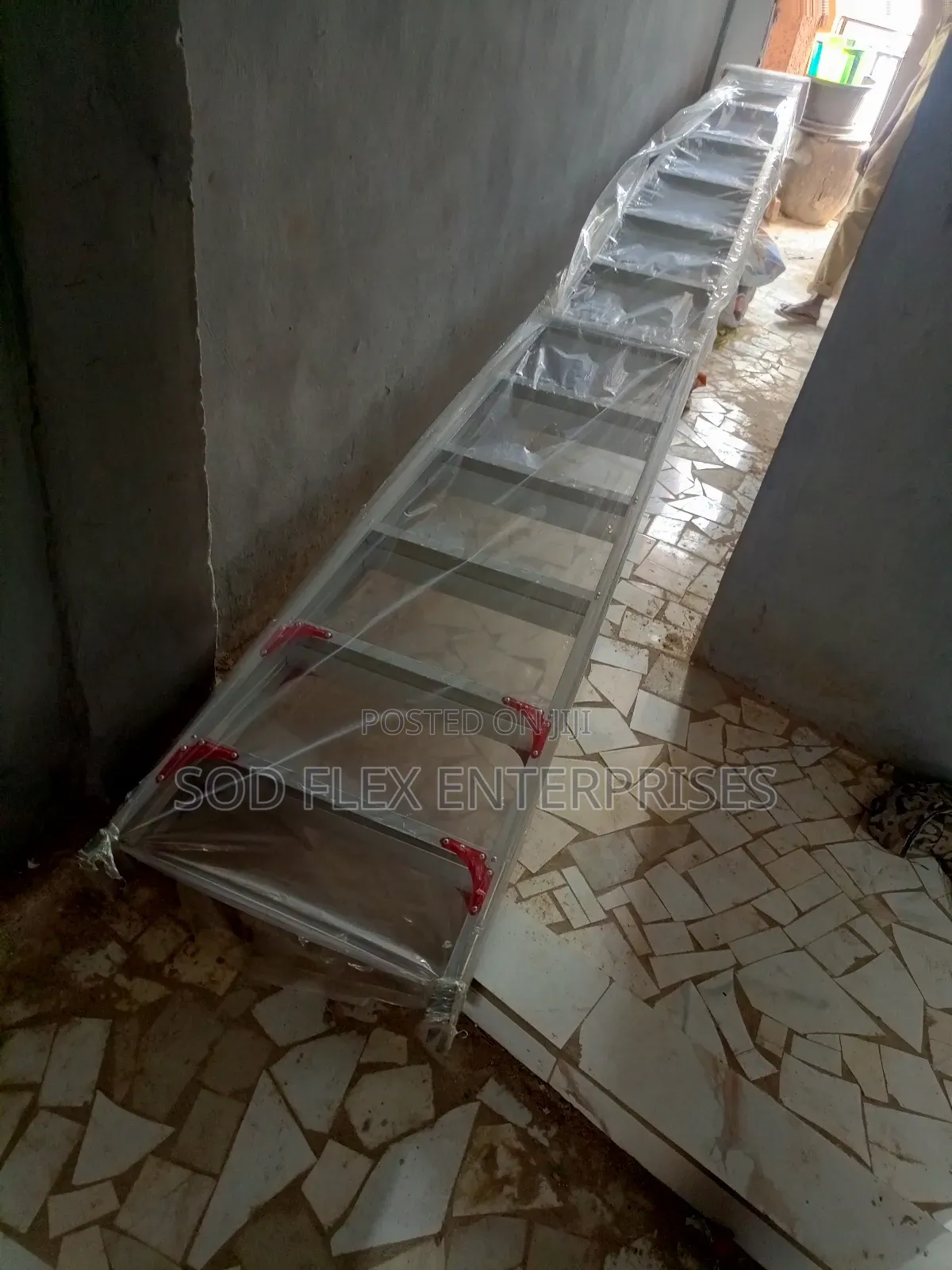 8 Steps Double Sided Durable Aluminium Ladder