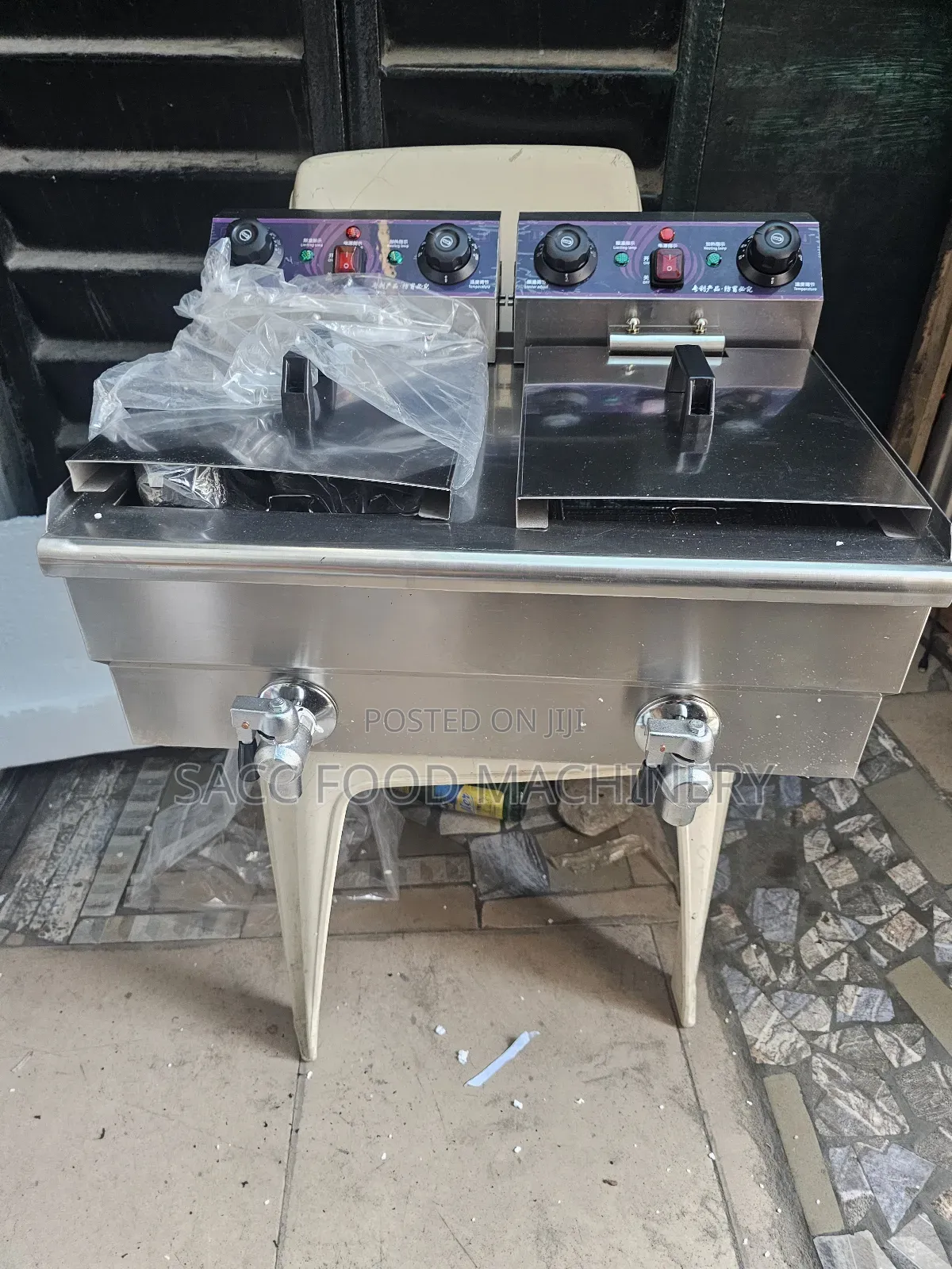Electric Deep Fryer With Tap (10L X 10L)