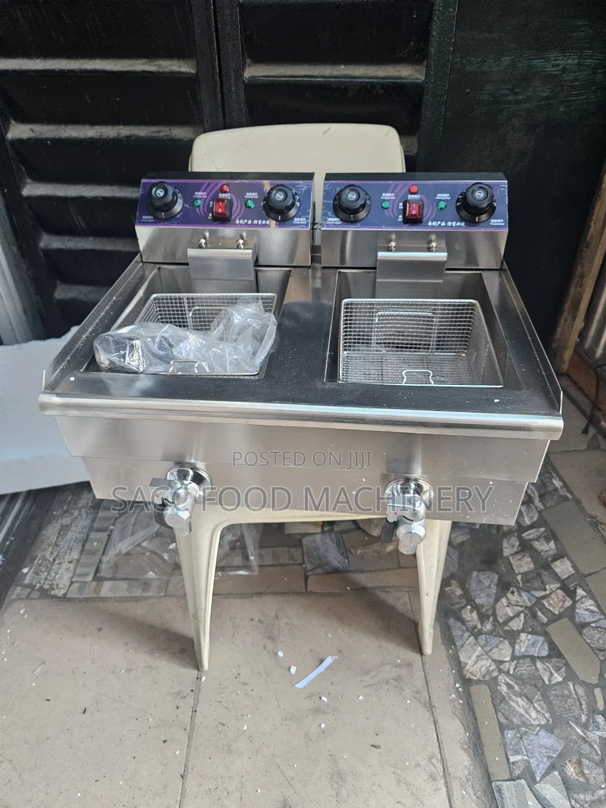 Electric Deep Fryer With Tap (10L X 10L)