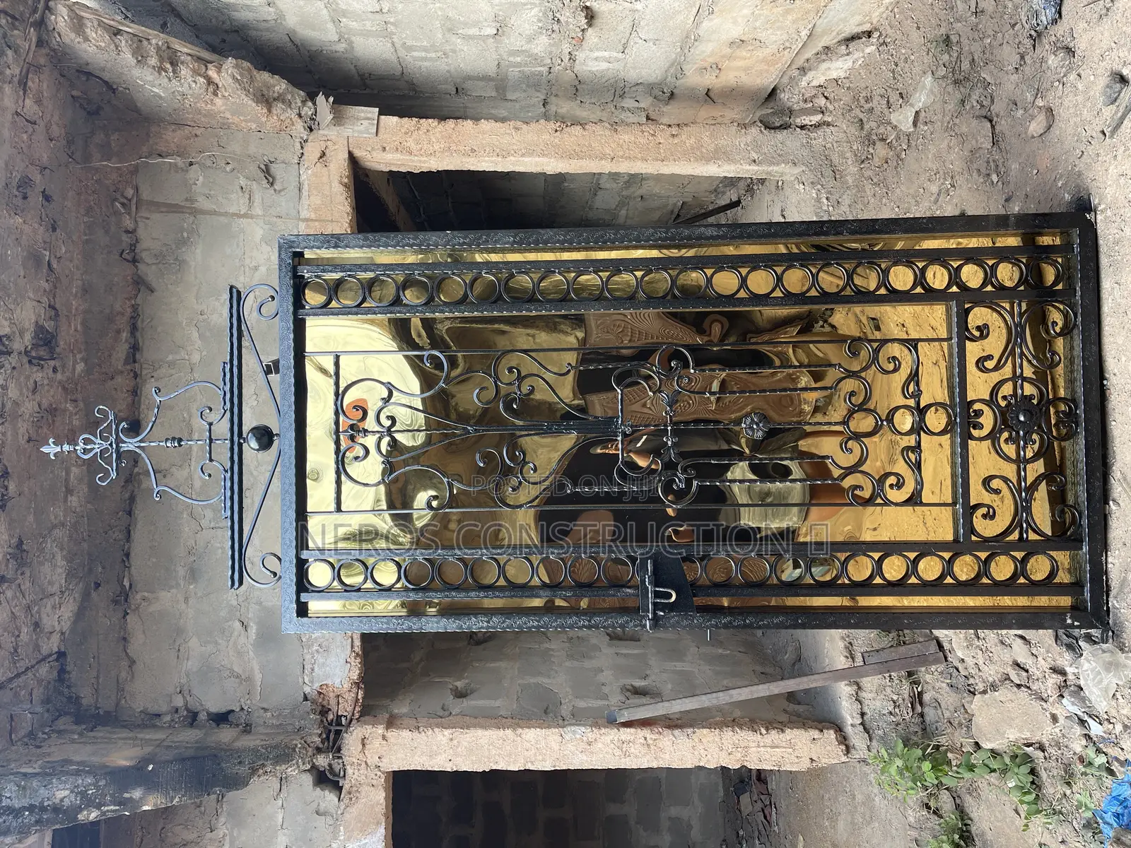 Royal Wrought/Stainless Gate