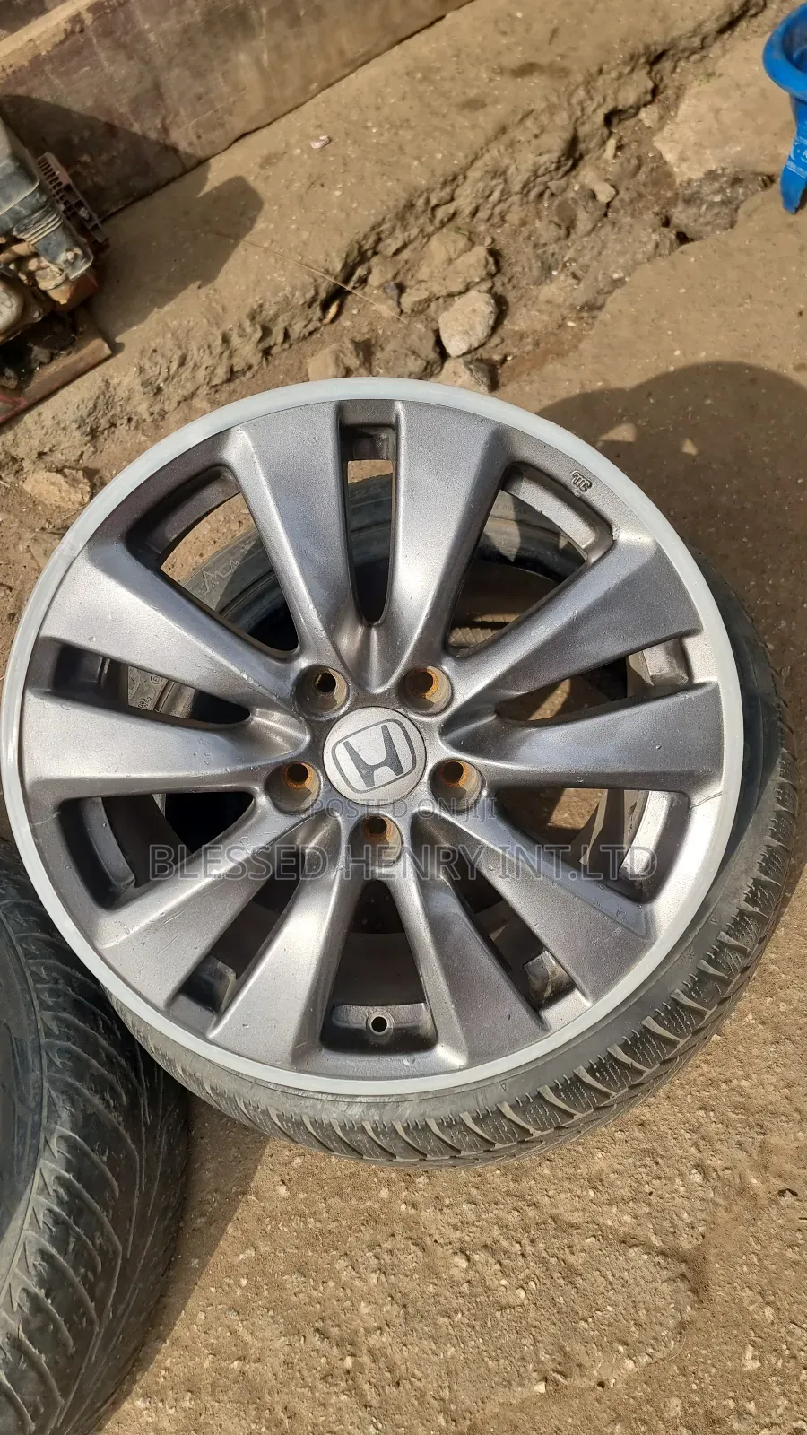 Rim Honda .