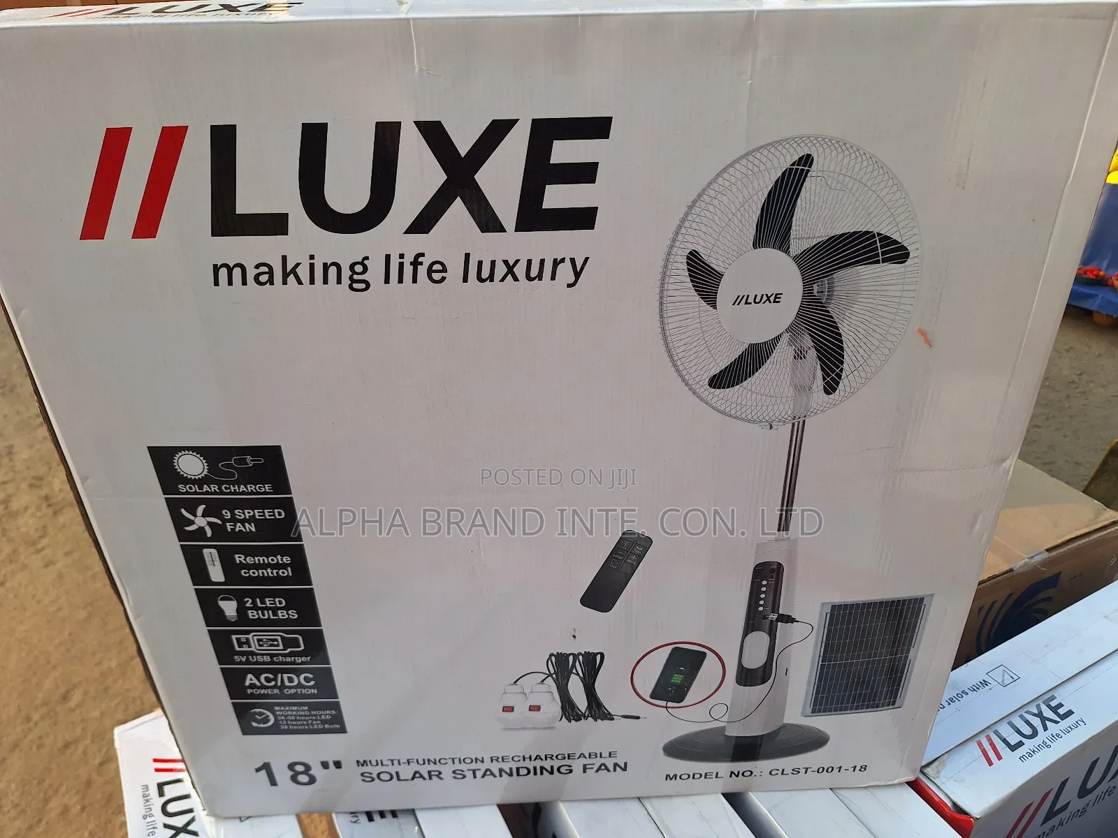 LUXE Rechargeable Solar Fan