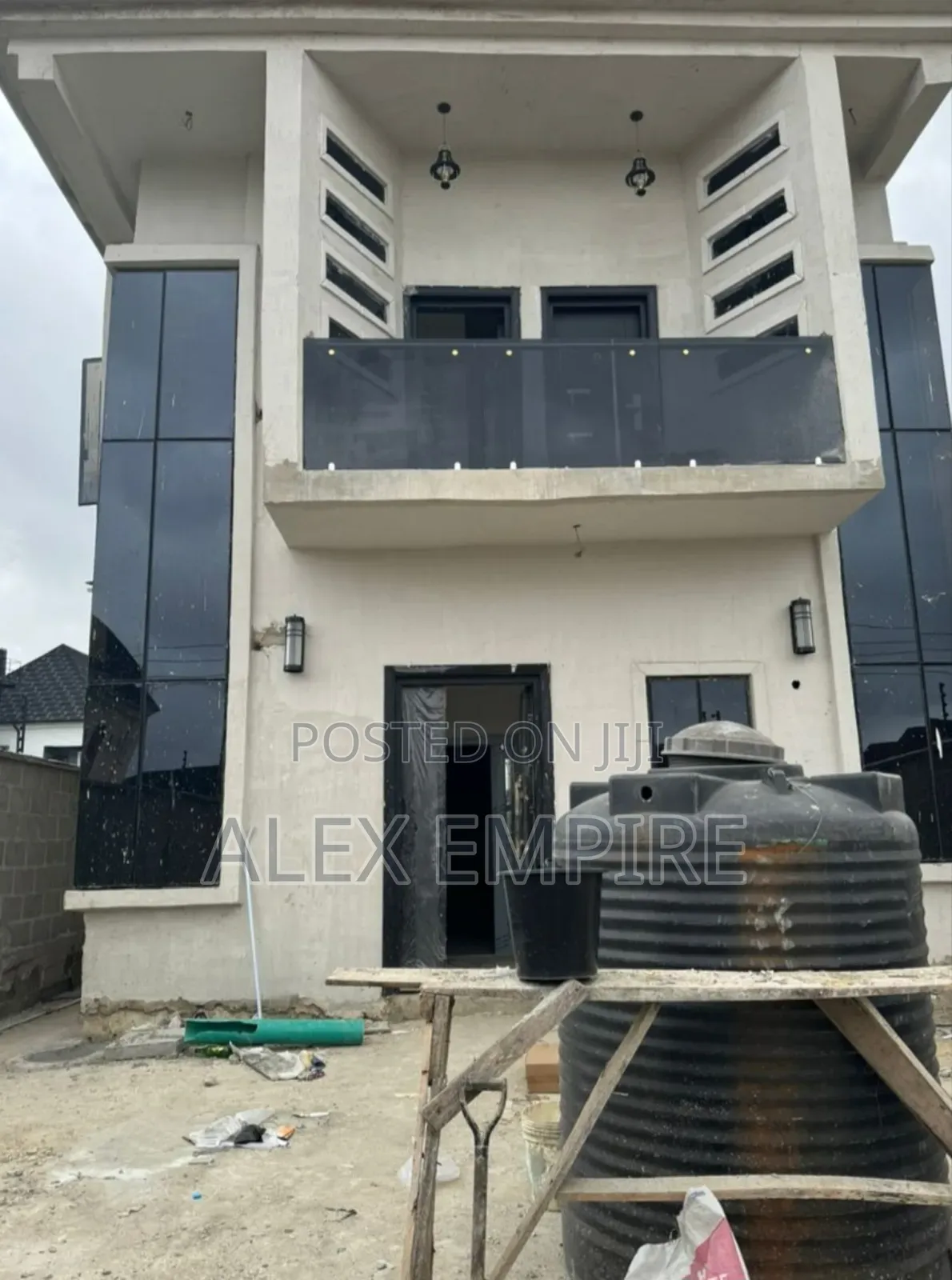 Mini Flat in Ago Palace for rent