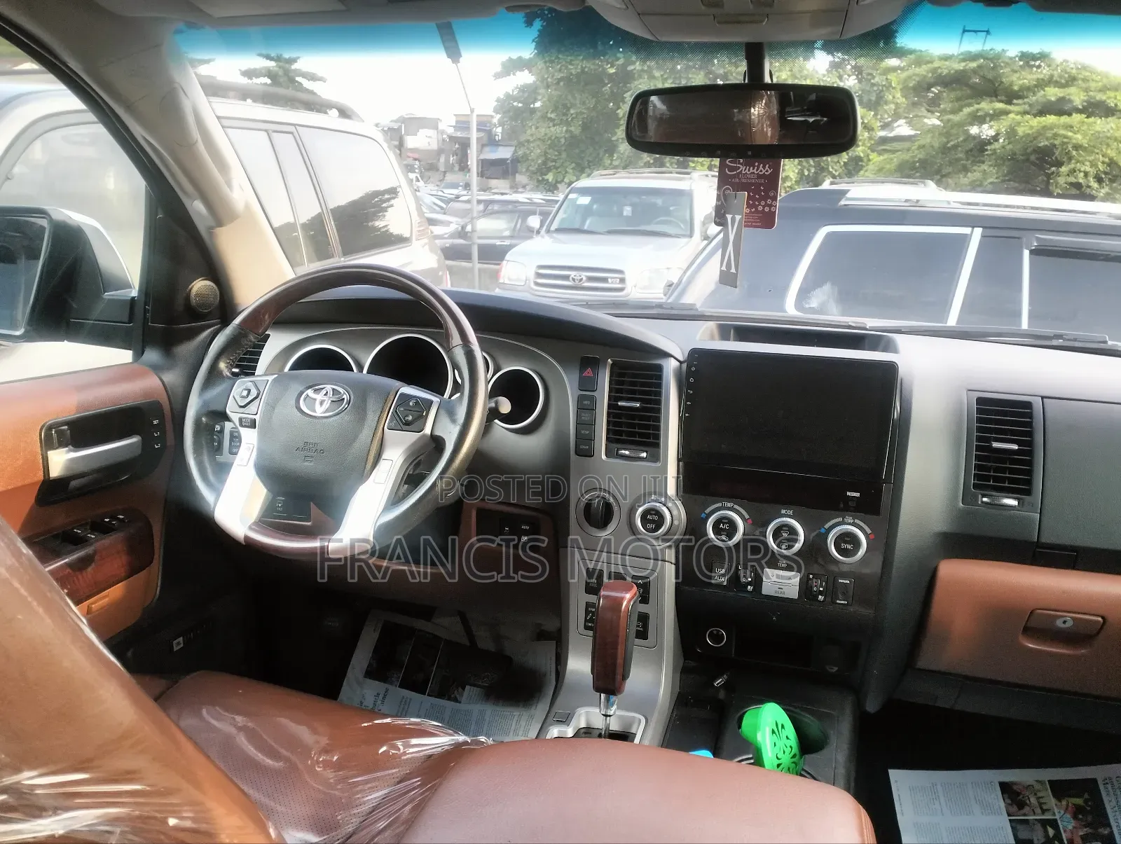 Toyota Sequoia Platinum 4dr SUV 4WD (5.7L 8cyl 6A) 2015 Black