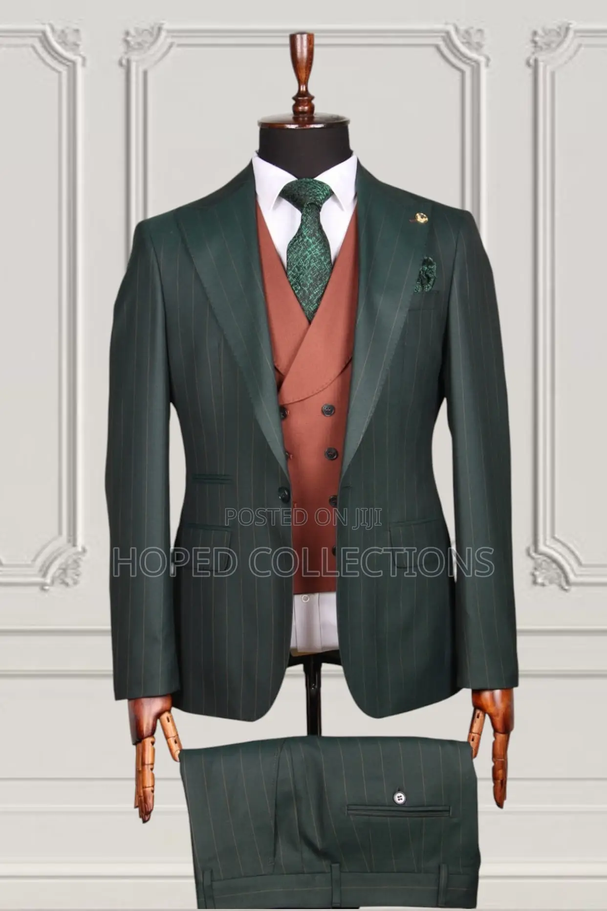 Mario Casas Suits