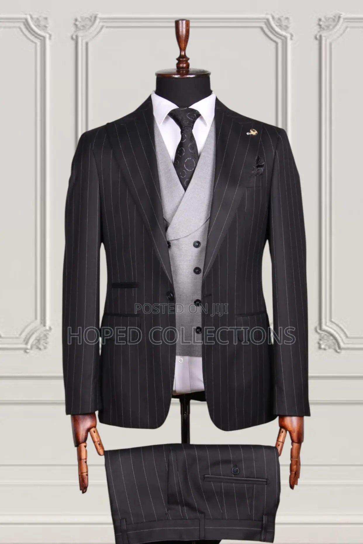 Mario Casas Suits