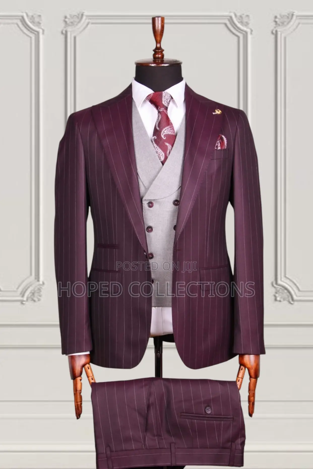 Mario Casas Suits
