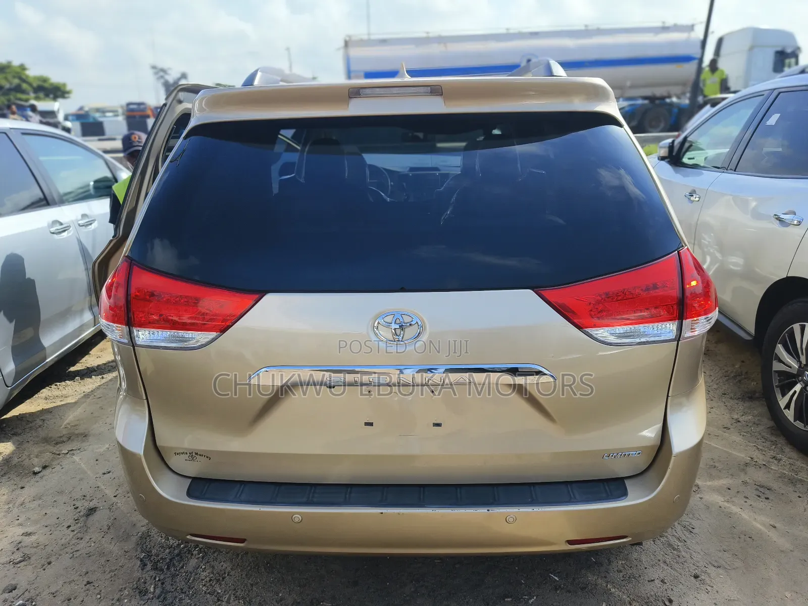 Toyota Sienna Limited AWD 7-Passenger 2013 Gold
