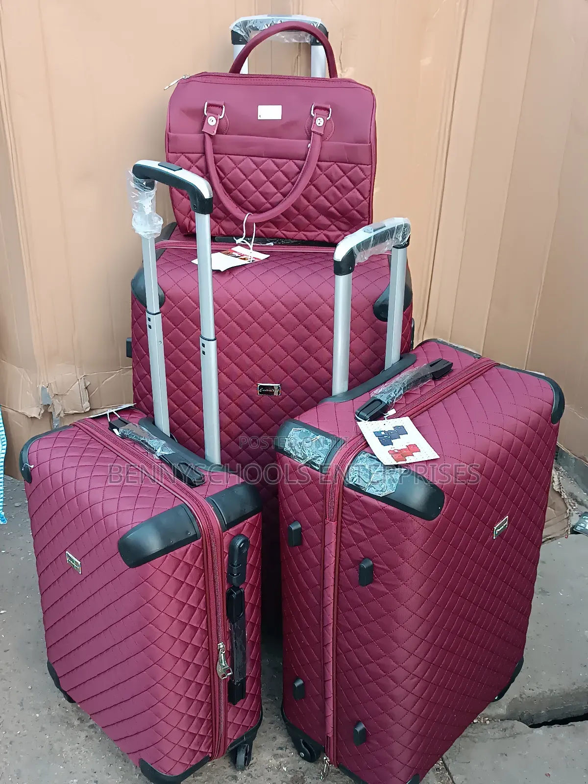 Set of 4 in 1 Padded Jumatech Red Travelling Luggage Boxes