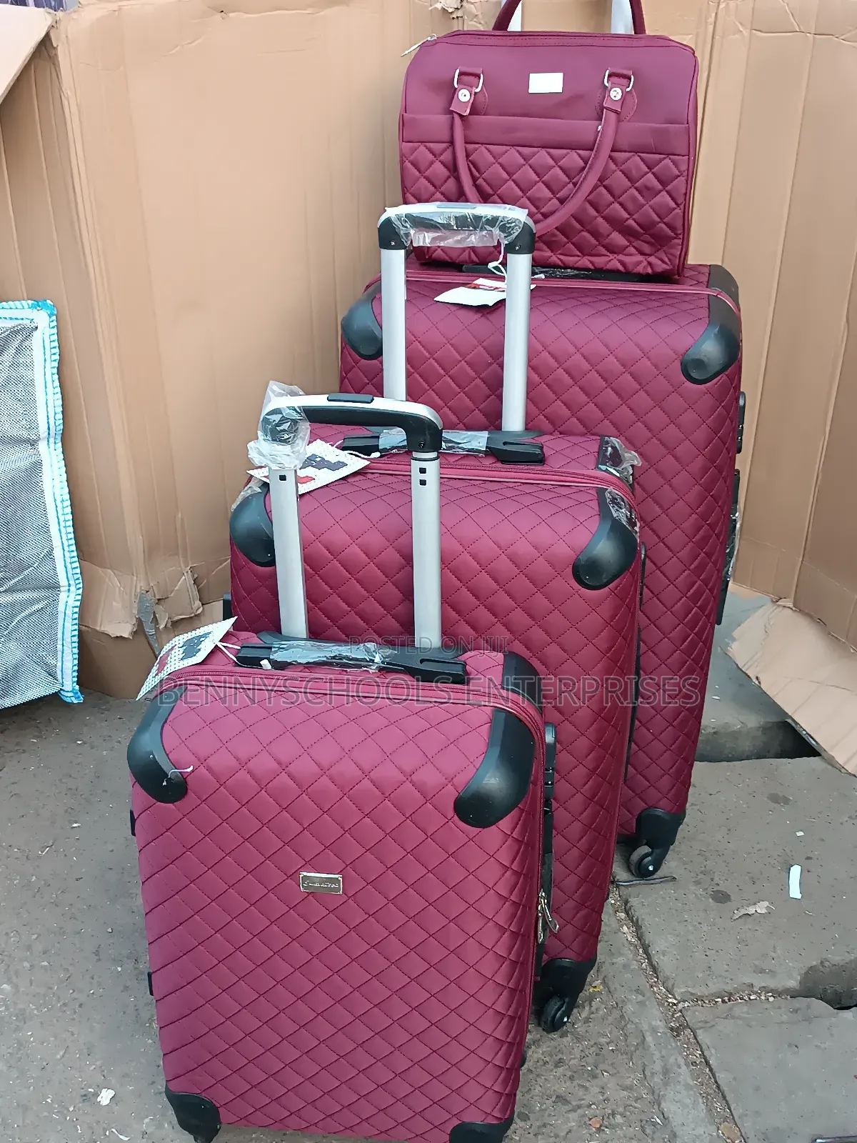 Set of 4 in 1 Padded Jumatech Red Travelling Luggage Boxes