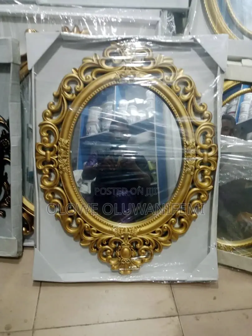 Royal Mirror