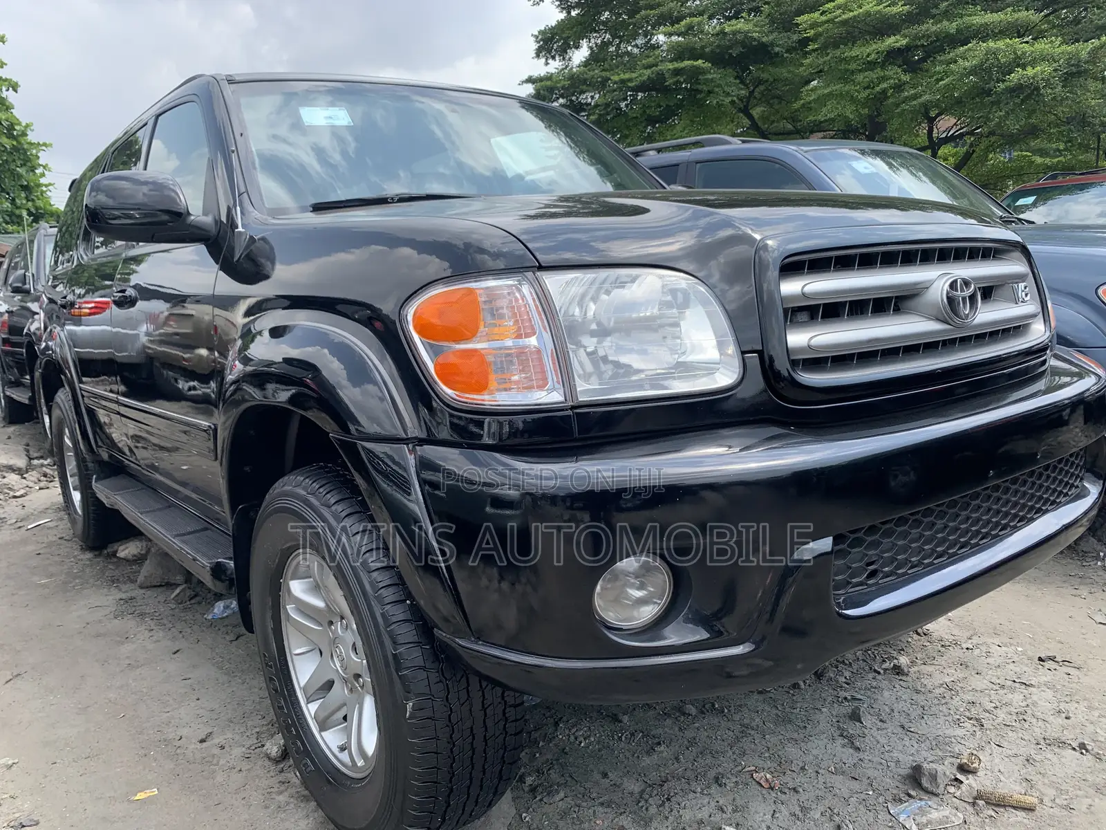 Toyota Sequoia 2004 Black