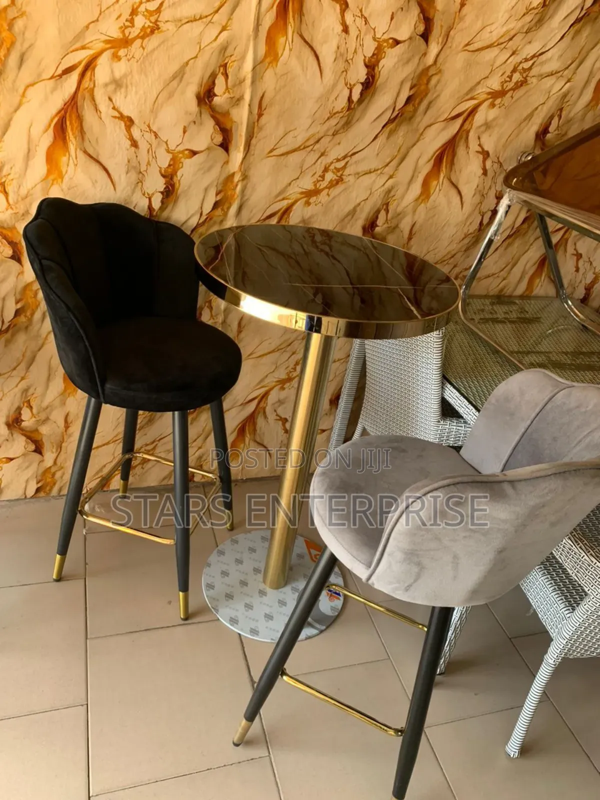 Bar Stool / Relaxing Stool
