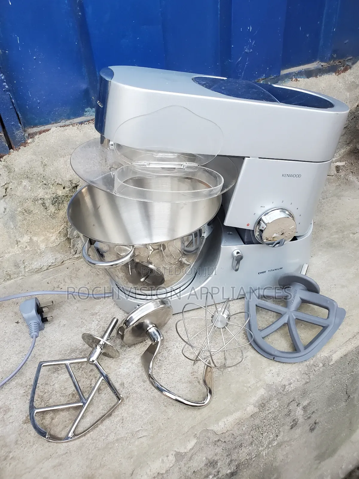 Kenwood Chef Titanium 1400watts Kenwood Dough Mixer