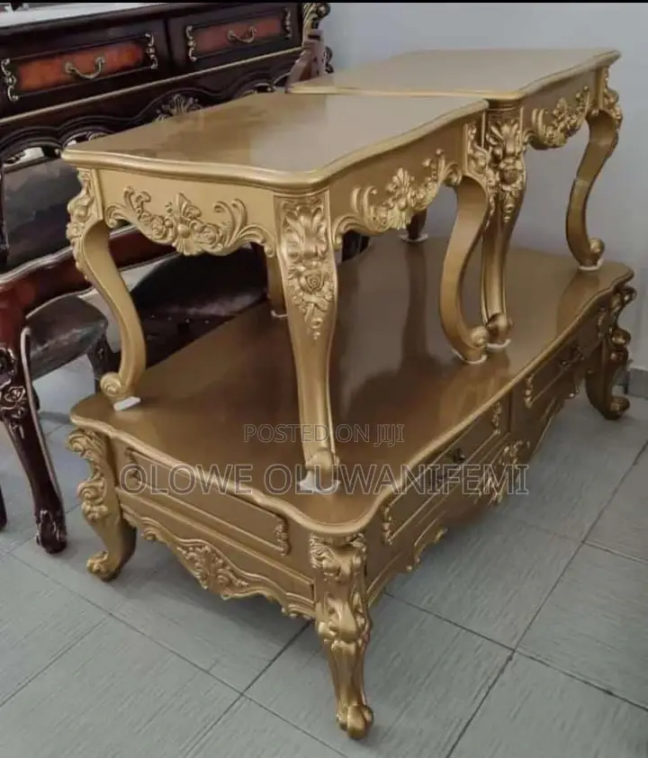 Imported Royal 4 Drawers Center Table With 2 Stools