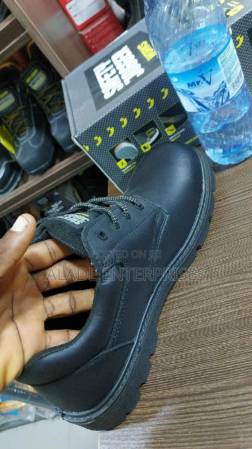 SAFETY JOGGER Low-cut Leather Safety Shoe For Protection