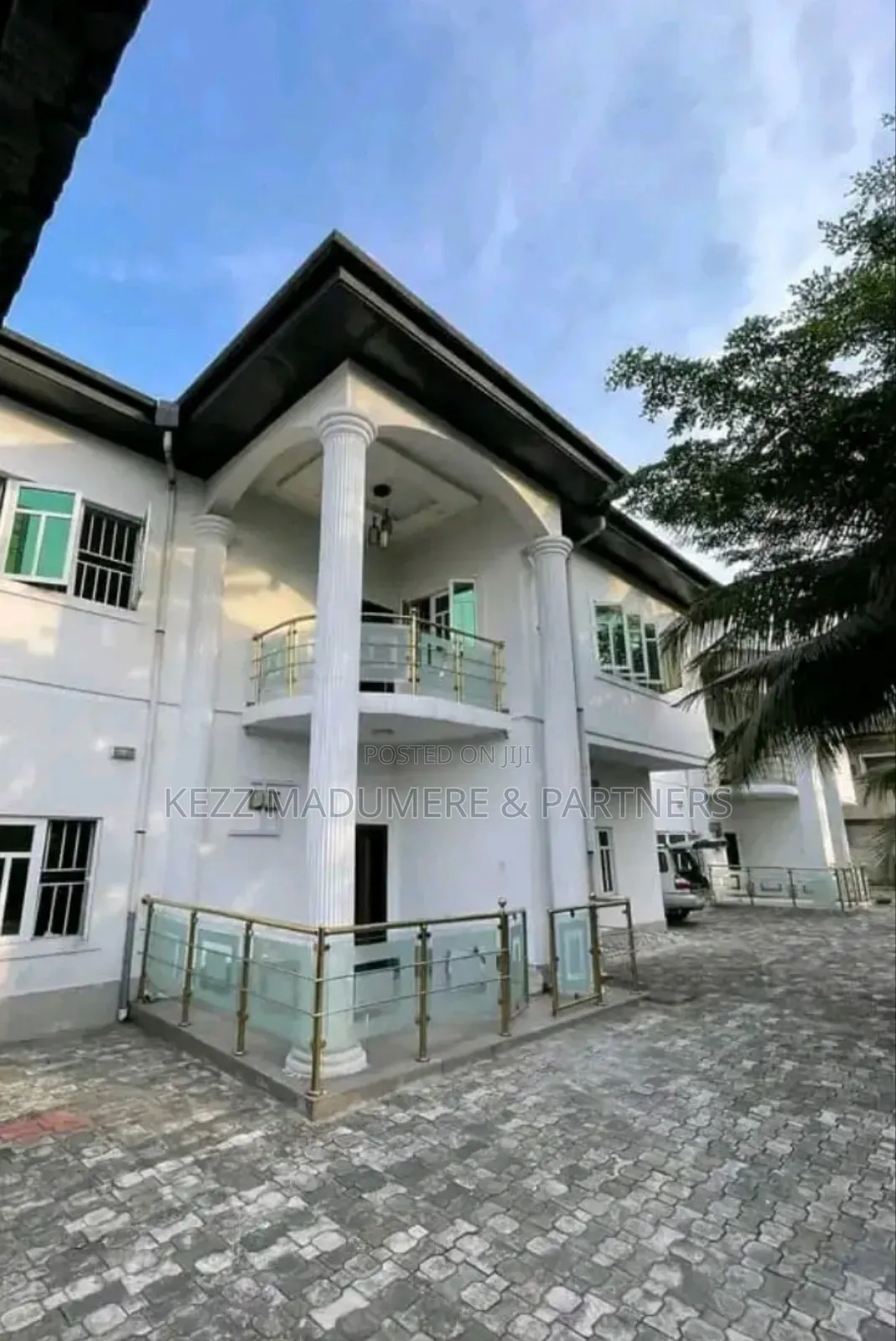 5bdrm Duplex in Stadium Road , Port for sale