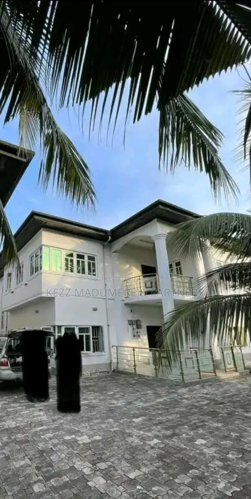 5bdrm Duplex in Stadium Road , Port for sale