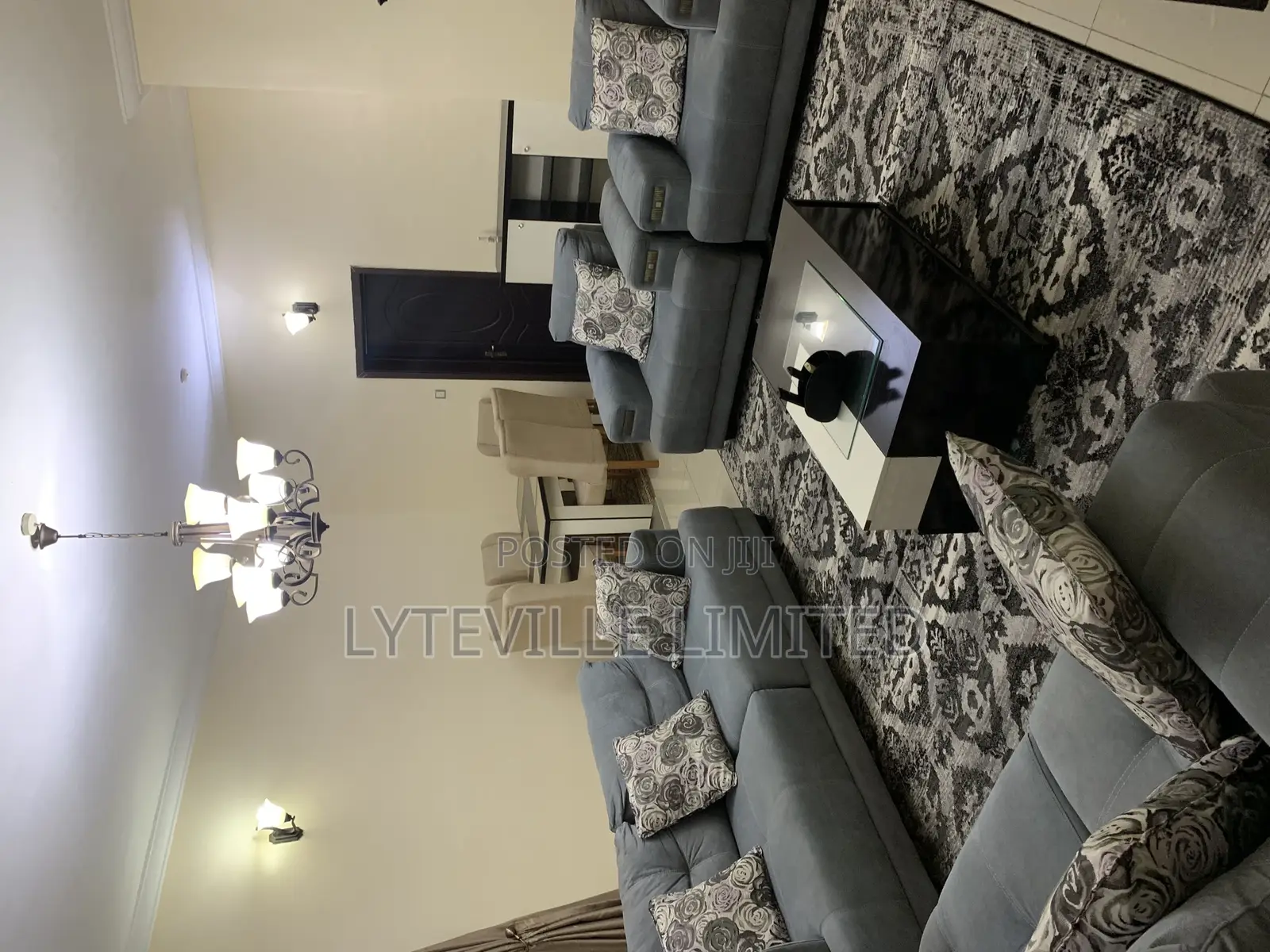 2 Bedroom Clean Apartment