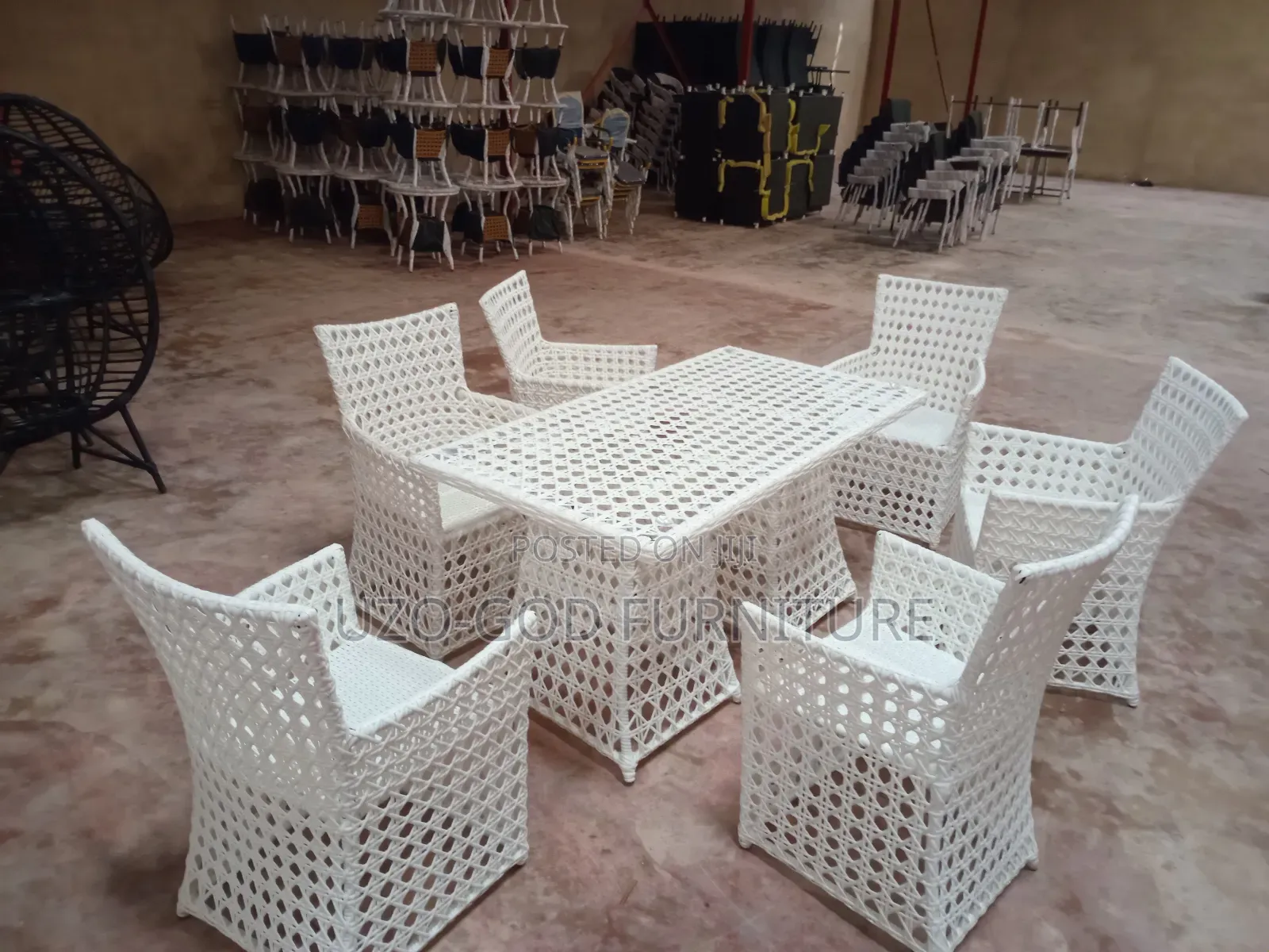 Basket Dinning Table and Chairs