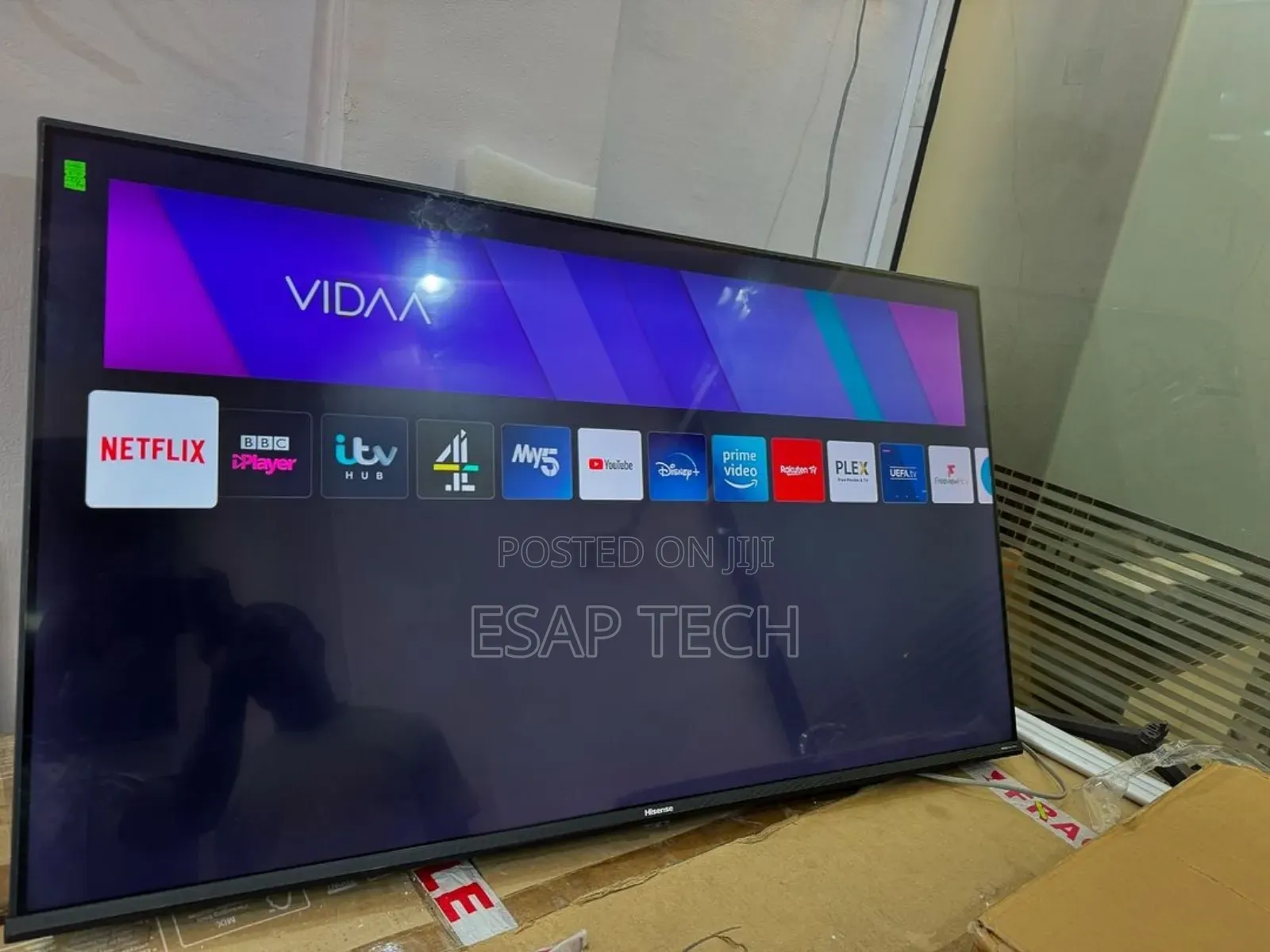Hisense Smart TV 4khdr QLED 43inches