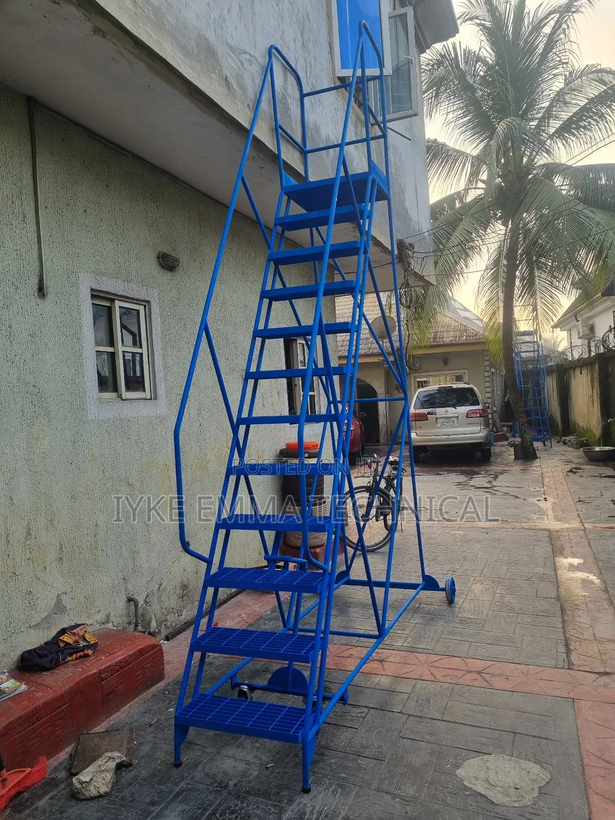 Industrial Carbon Steel Heavy Duty Warehouse Ladder
